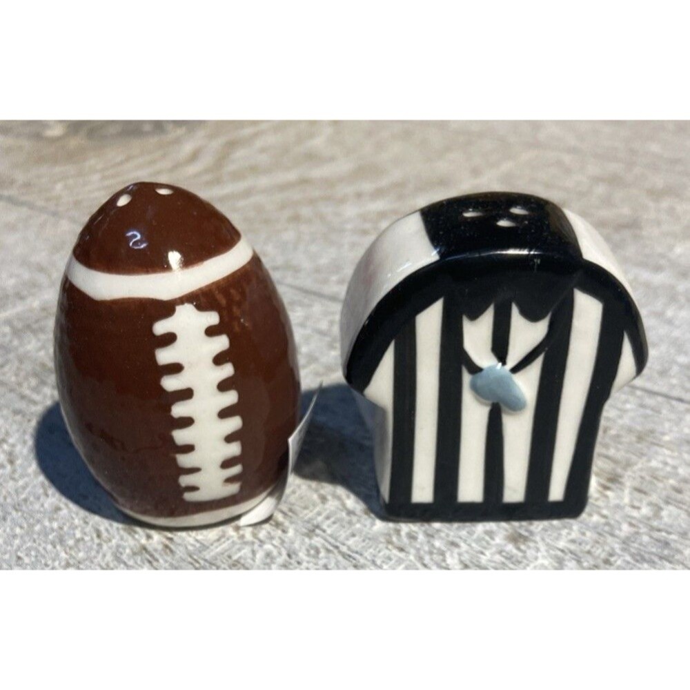 Cracker Barrel Ref And Football Salt & Pepper  Shaker Set  #SP014